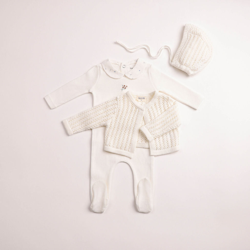 Delicata Ensamble Footie & Hat