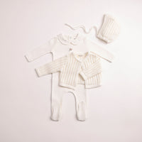 Delicata Ensamble Footie & Hat