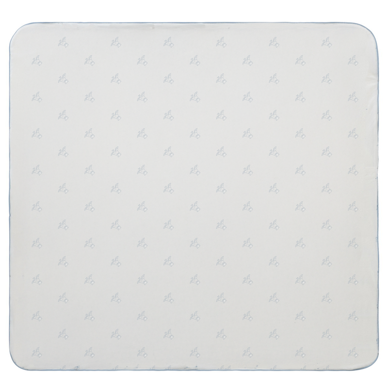 Flying Feathers Pattern Throw Blanket