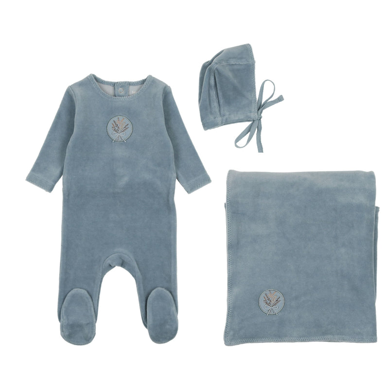 Embroidered Center Embossed Layette Set