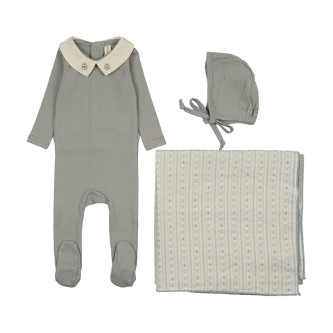 Sweetheart Collar Layette Set