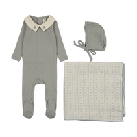 Sweetheart Collar Layette Set