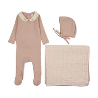Sweetheart Collar Layette Set